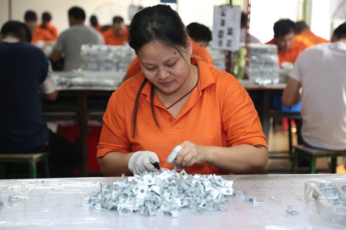 蘇州壓鑄廠去批鋒方法有那些